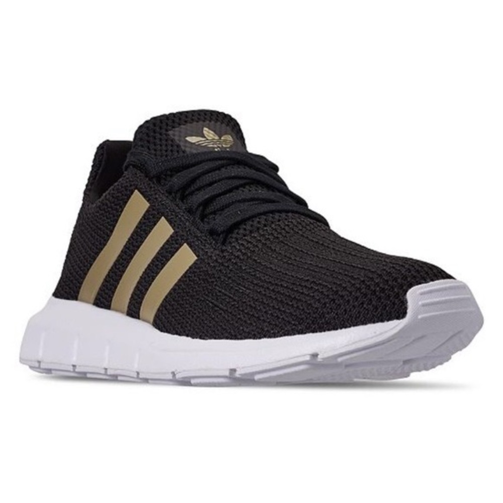 Adidas Swift Run Womens Tennis Shoes